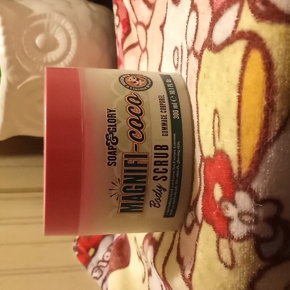 🥳BRAND NEW!!! Soap & Glory Magnifi-coco Body Scrub - Picture 1 of 3